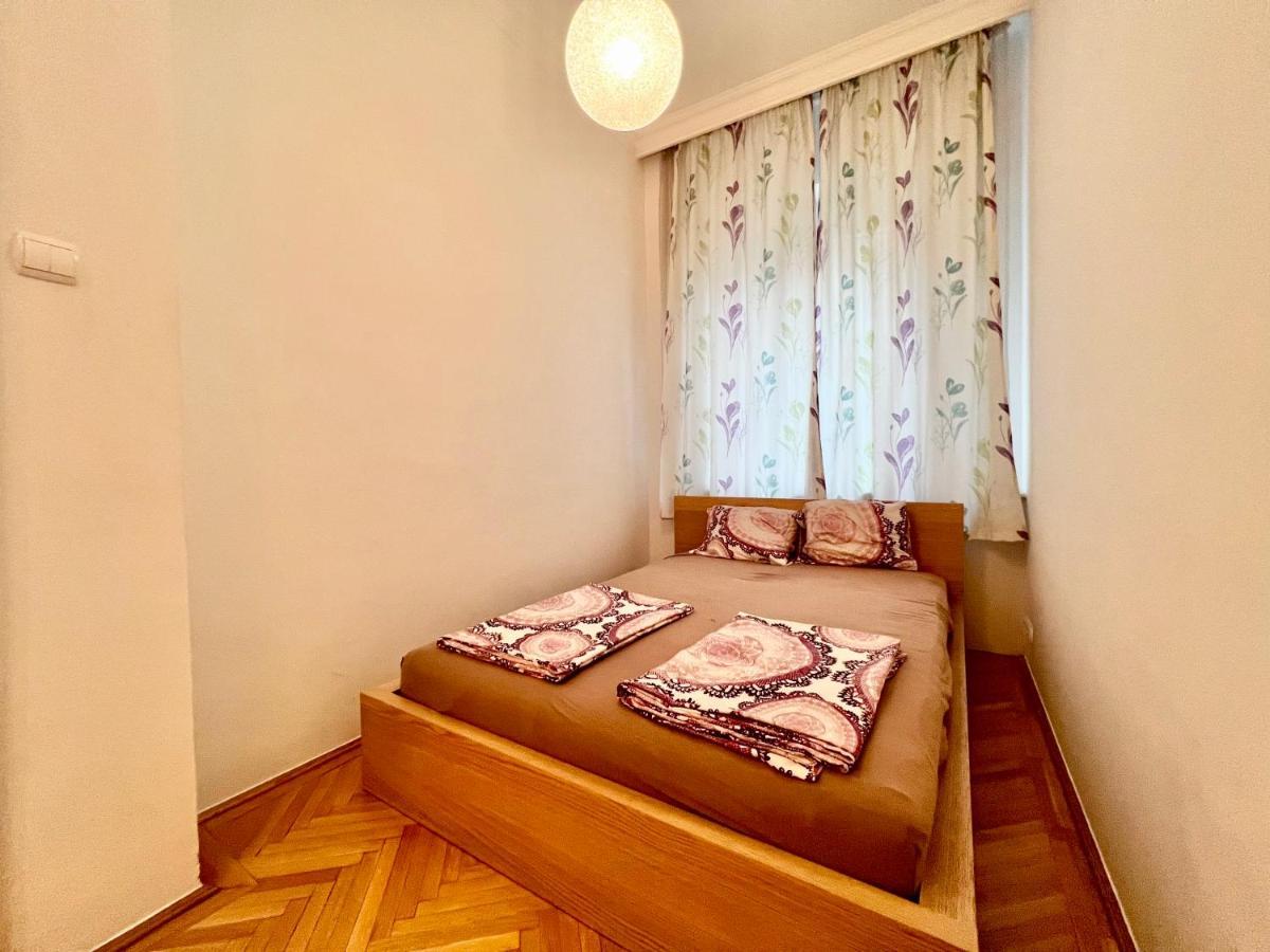 Exclusive Colourful Flat In The Apartament Budapeszt
